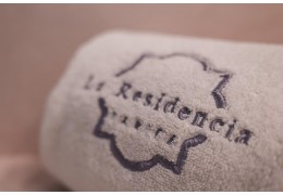 ¿Qué es un bordado y por qué sigue siendo una de las personalizaciones más especiales?